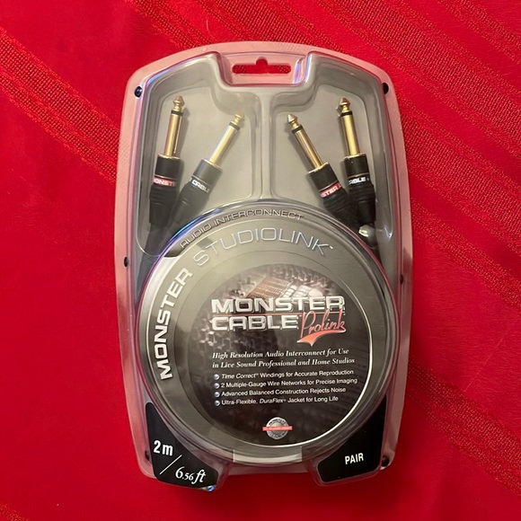 Monster Other - Monster Studiolink, Monster Cable Prolink. 2 m/6.56 ft. Pair.